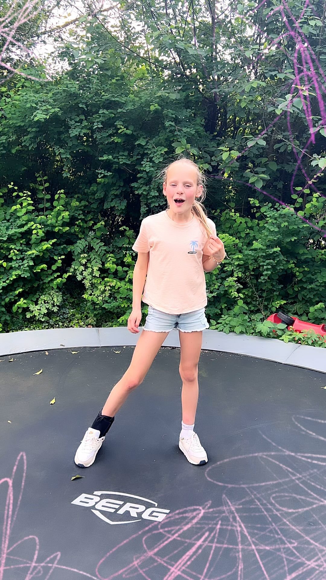 Yeeha! Tot straks in de Harener Holt (Haren) vanaf 18:15 tot 19:30. Italiaans ijs!! Whihoeeee!